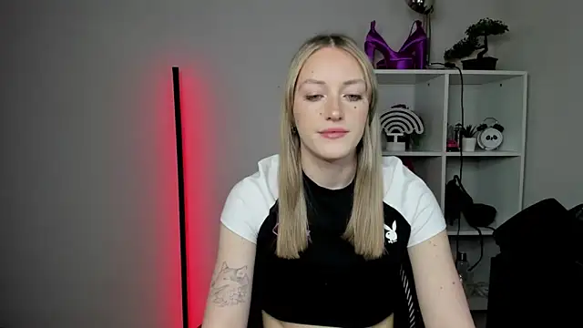 EvelynBlond online show from 03/09/26, 06:28