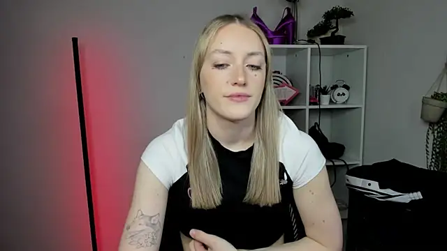 EvelynBlond online show from 03/13/26, 06:29