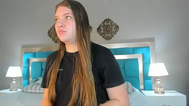 Snapshot of LiiaVelvet chatting on 12/16/25, 01:59 LiiaVelvet online show from 12/16/25, 01:59