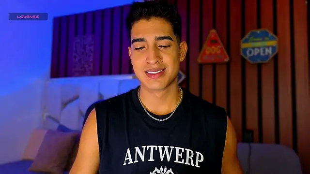 Snapshot of ken_blakerr chatting on 12/16/25, 04:11 ken blakerr online show from 12/16/25, 04:11