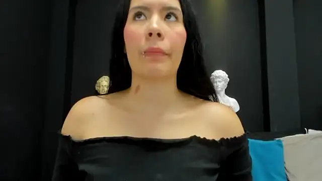 emilyrousee01 online show from 04/01/26, 07:00