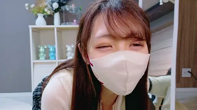 Nami-jpn online show from 12/19/25, 09:55