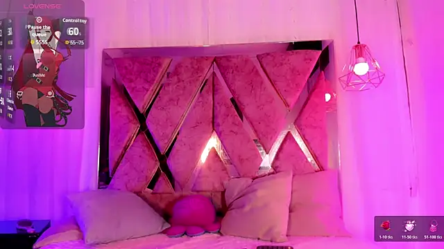 atenea taylor  online show from 12/17/25, 06:51