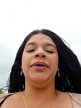 Layla-daring online show from 12/22/25, 06:52