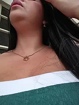 Snapshot of Layla-daring chatting on 02/16/26, 06:28 Layla-daring online show from 02/16/26, 06:28