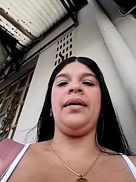 Snapshot of Layla-daring chatting on 03/02/26, 08:05 Layla-daring online show from 03/02/26, 08:05