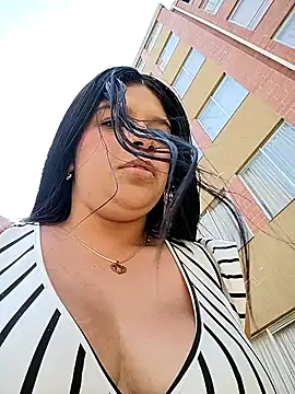 Snapshot of Layla-daring chatting on 03/01/26, 07:14 Layla-daring online show from 03/01/26, 07:14