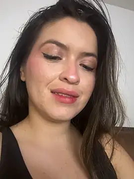 Snapshot of Little__Danni1 chatting on 02/21/26, 03:08 Little Danni1 online show from 02/21/26, 03:08