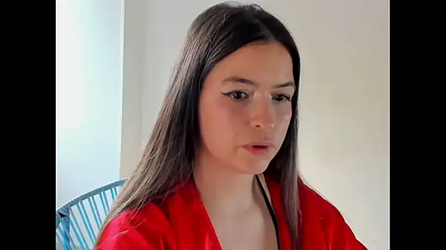 Little  Danni1 online show from 11/26/25, 09:37