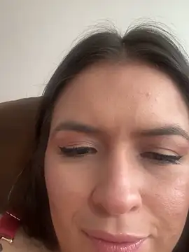 Little  Danni1 online show from 04/12/26, 10:46