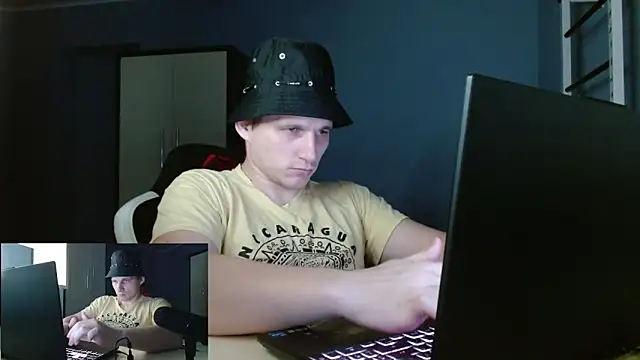 Poliglotjoe1 online show from 02/11/26, 02:22