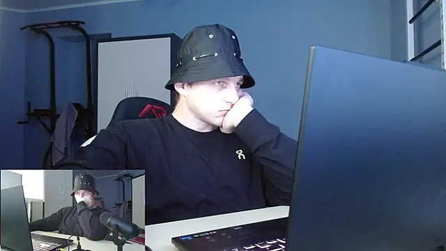 Poliglotjoe1 online show from 02/06/26, 11:39