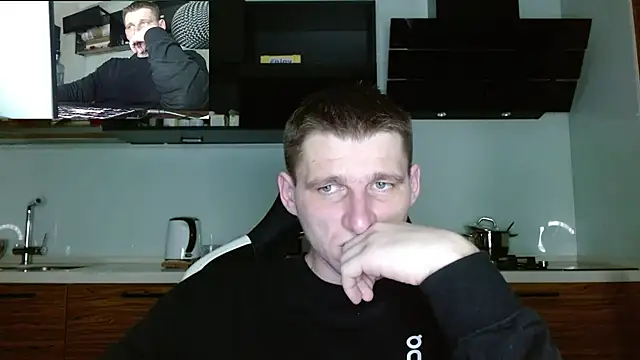 Poliglotjoe1 online show from 03/01/26, 04:23