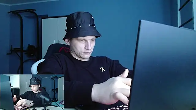 Poliglotjoe1 online show from 02/08/26, 09:29