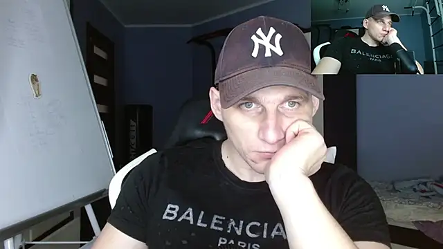 Poliglotjoe1 online show from 11/25/25, 05:46