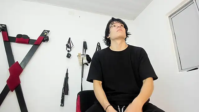 Kenai Lavis online show from 11/20/25, 12:17