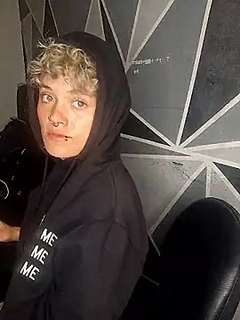 megan NL online show from 01/11/26, 02:51