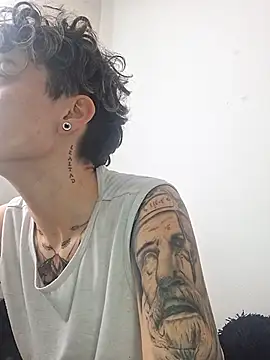 megan NL online show from 12/04/25, 05:12