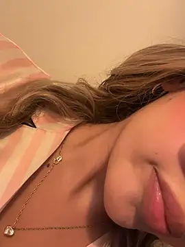 saliha pinky  online show from 01/14/26, 12:03