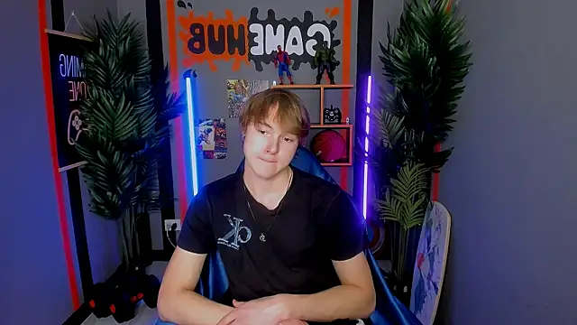 DonaldWoon online show from 12/02/25, 03:58