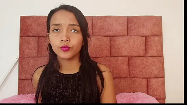 Snapshot of Full_Ass_nasty chatting on 12/16/25, 01:48 Full Ass nasty online show from 12/16/25, 01:48