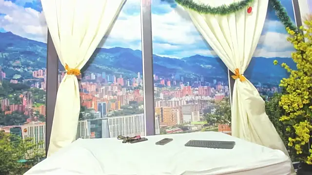 Snapshot of SabrinaAndEddy chatting on 02/13/26, 07:36 SabrinaAndEddy online show from 02/13/26, 07:36