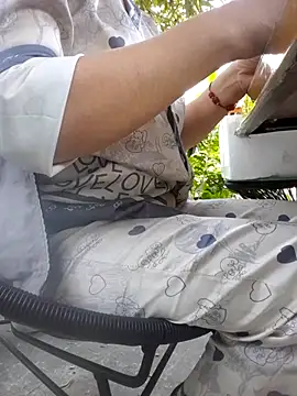 suna218 online show from 11/29/25, 06:46