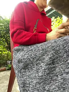 suna218 online show from 11/30/25, 01:17