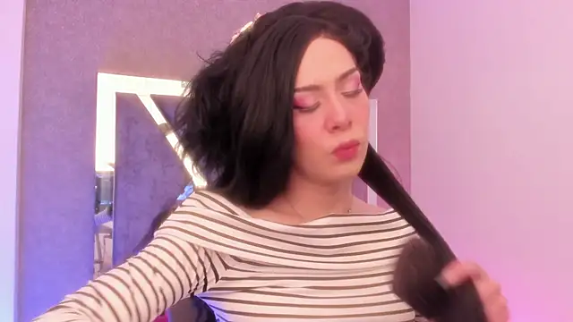 frany wolf  online show from 11/25/25, 01:28