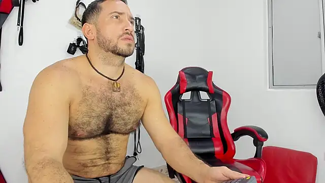 Snapshot of RoughSex_and_BDSM chatting on 11/29/25, 03:06 RoughSex and BDSM online show from 11/29/25, 03:06