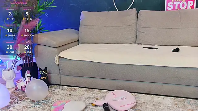 AlessiaDebbie online show from 11/28/25, 08:42