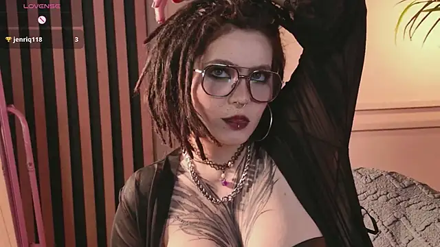 Snapshot of olonho_estel chatting on 07/10/26, 12:32 olonho estel online show from 07/10/26, 12:32