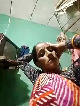 Snapshot of Xxx_suhana chatting on 12/03/25, 08:36 Xxx suhana online show from 12/03/25, 08:36