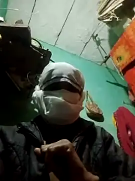 Snapshot of Xxx_suhana chatting on 12/15/25, 04:57 Xxx suhana online show from 12/15/25, 04:57