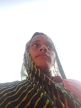 Snapshot of Xxx_suhana chatting on 11/27/25, 07:53 Xxx suhana online show from 11/27/25, 07:53