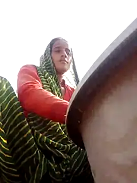 Snapshot of Xxx_suhana chatting on 11/29/25, 05:51 Xxx suhana online show from 11/29/25, 05:51