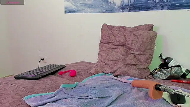 Mia King  online show from 02/17/26, 08:06