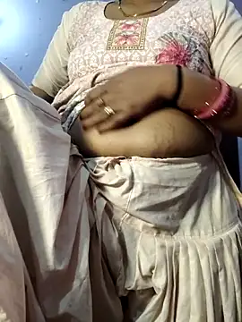 yamunna647 online show from 01/17/26, 04:10