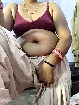 yamunna647 online show from 01/18/26, 04:21