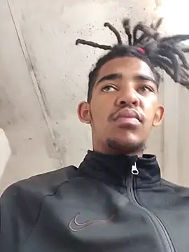 Eezxxx online show from 12/23/25, 10:47