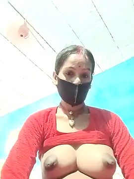 Snapshot of Nandani-758 chatting on 05/27/26, 10:00 Nandani-758 online show from 05/27/26, 10:00