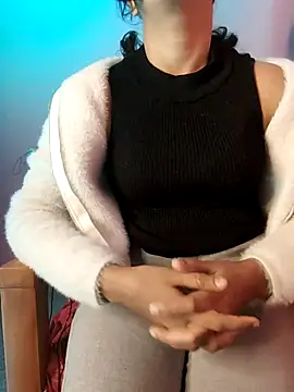 Snapshot of shapnam_00 chatting on 12/01/25, 05:41 shapnam 00 online show from 12/01/25, 05:41