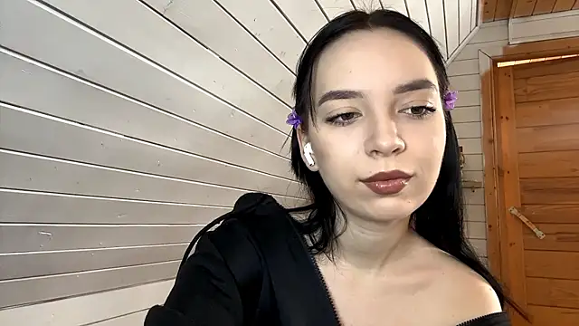 KiyokoEeds online show from 11/28/25, 07:30