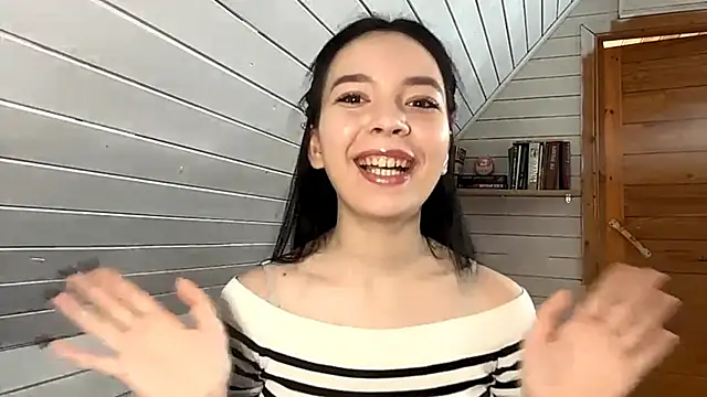 KiyokoEeds online show from 11/21/25, 07:07