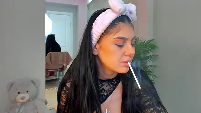 SerennaNoir online show from 02/04/26, 08:15