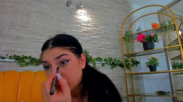 SerennaNoir online show from 12/22/25, 05:40