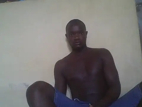 Snapshot of UsTwo_ chatting on 12/03/25, 04:46 UsTwo online show from 12/03/25, 04:46