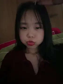 Kiee-lee online show from 02/15/26, 09:19