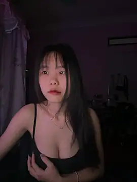 Kiee-lee online show from 04/19/26, 04:24