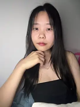 Kiee-lee online show from 03/18/26, 02:19